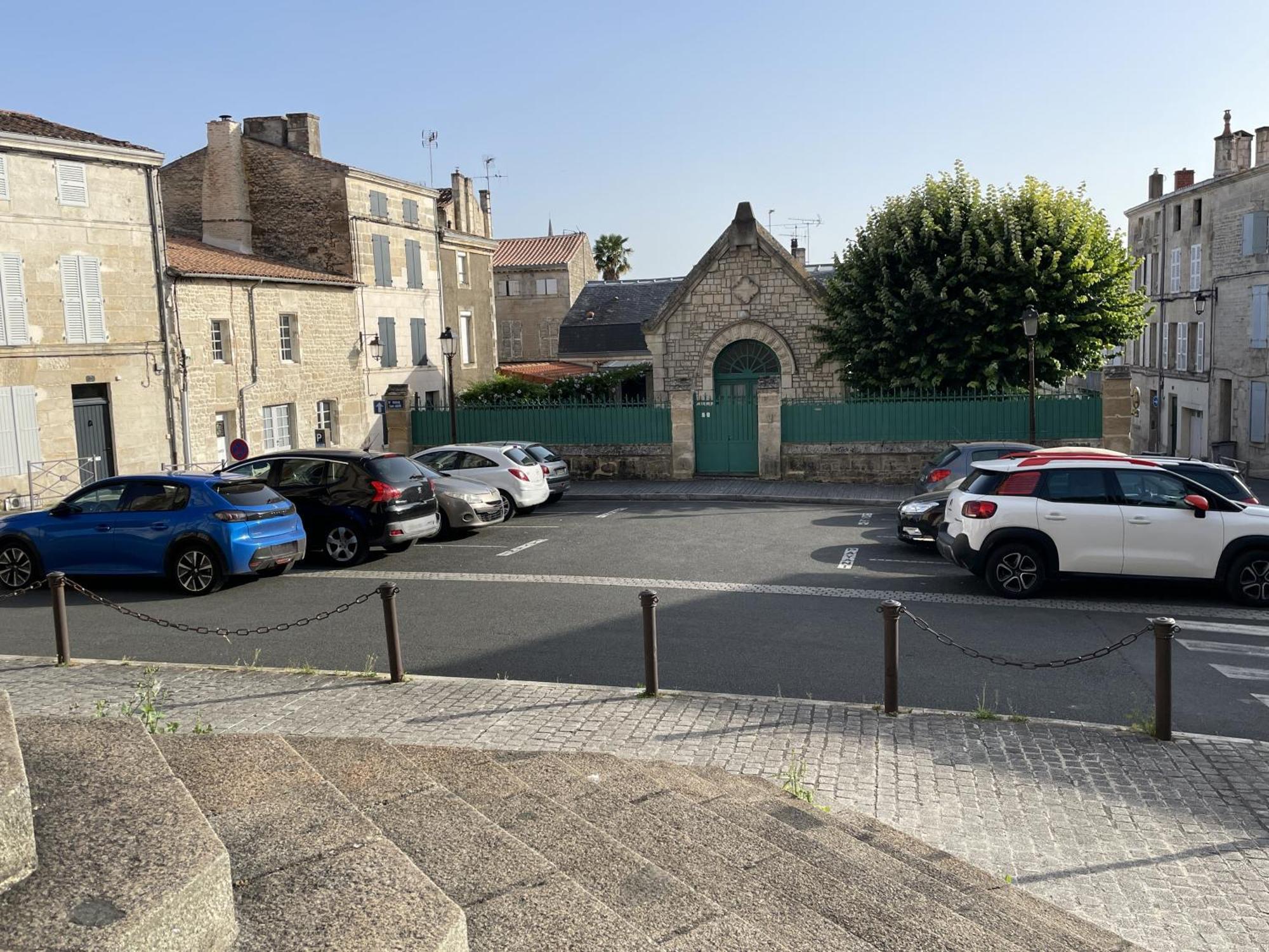 Chez Jean-Yves Et Zoe - La Boheme - Au Calme, Tres Propre, Proche Parkings Apartment Niort Exterior photo